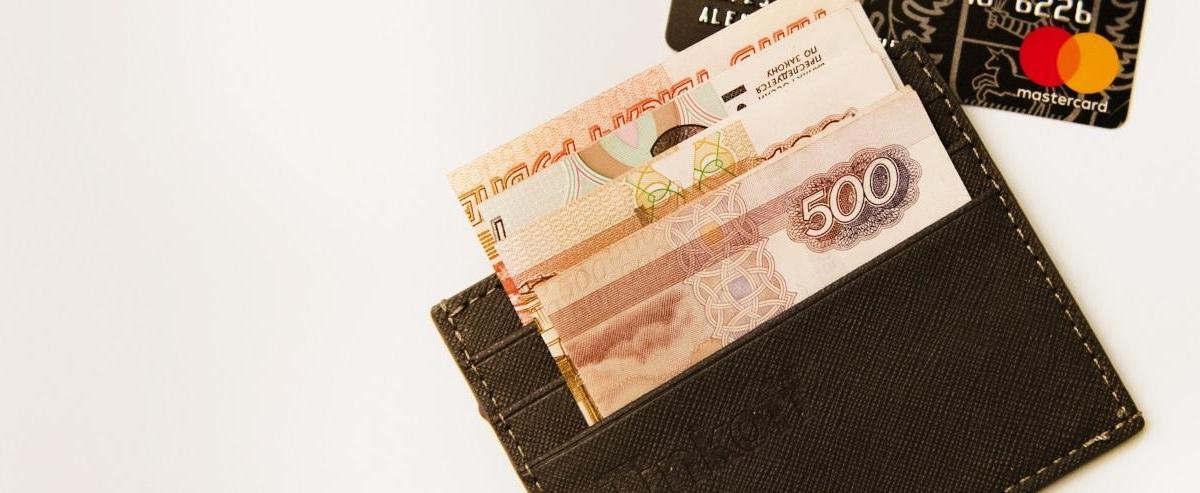 «Буря после затишья»: почему осенью рубль может упасть до 100 рублей за доллар?