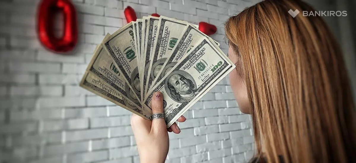 Покупать ли доллары, пока курс ниже 100 рублей?