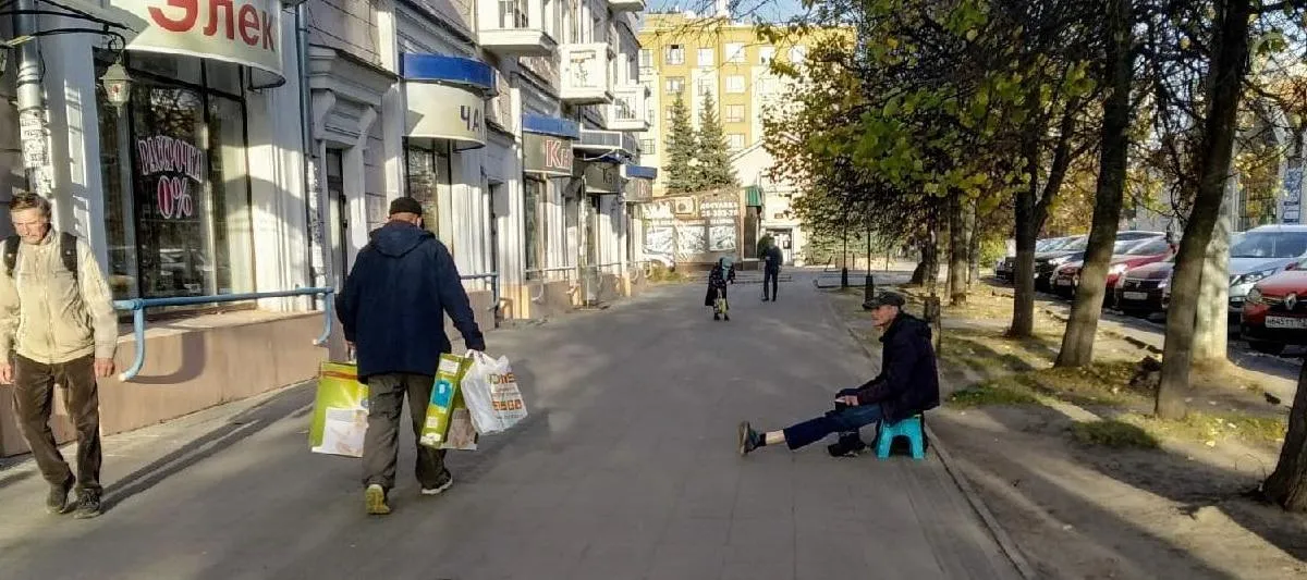 «Власти не верят, что преодолеют бедность»: эксперт рассказал о реальном падении доходов россиян